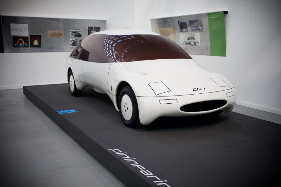  Pininfarina CNR 1978 года  (фото 10 из 10)